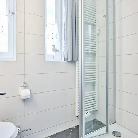 Moderne Mit Balkon - Ostseeurlaub In